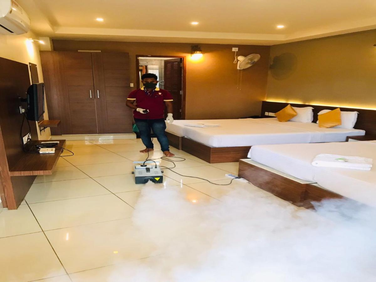 Wayanad Royal Crown Hotel Kalpetta Eksteriør billede