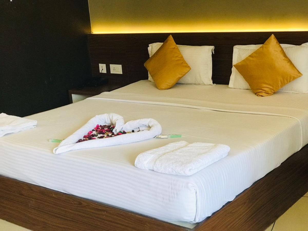 Wayanad Royal Crown Hotel Kalpetta Eksteriør billede