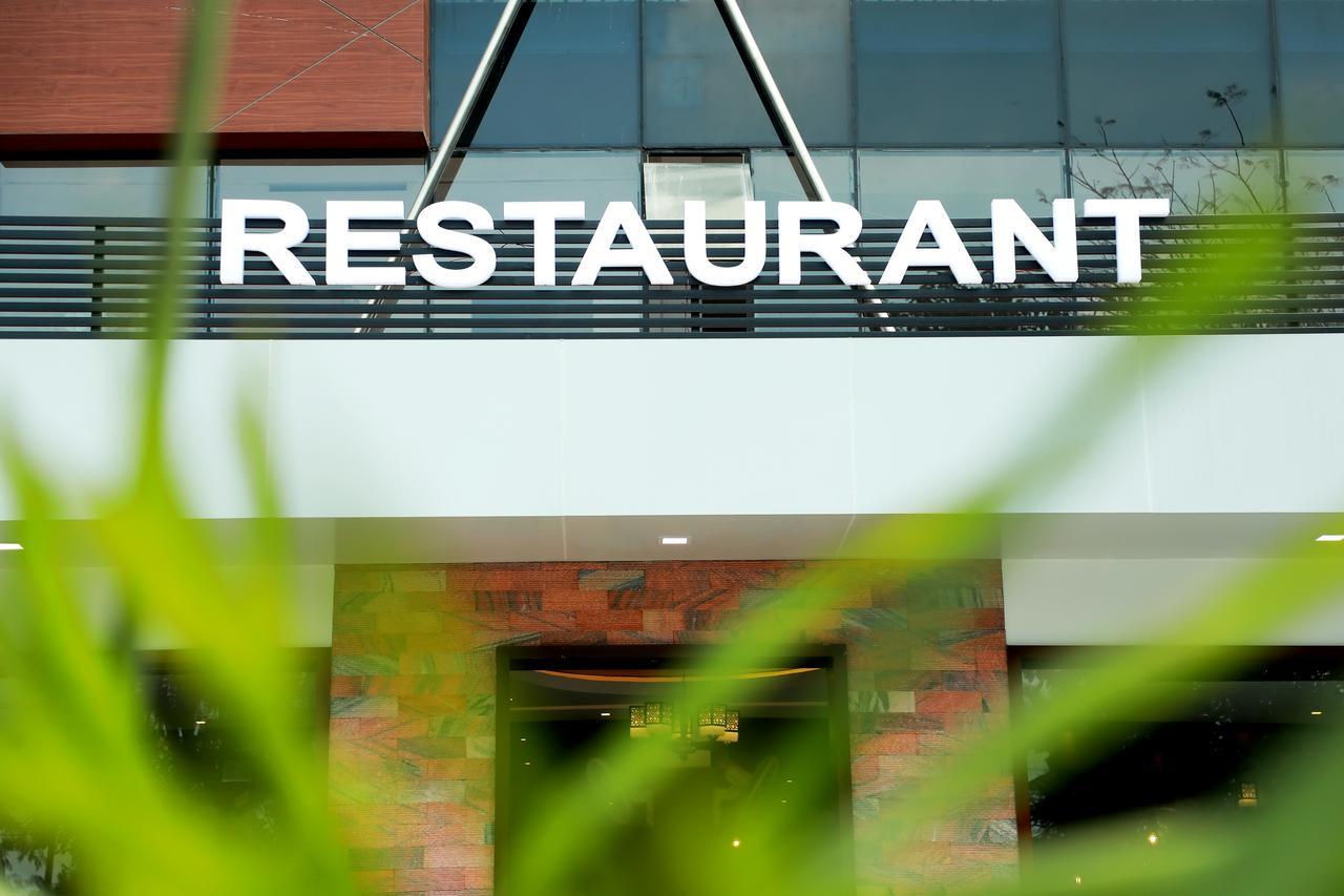 Wayanad Royal Crown Hotel Kalpetta Eksteriør billede