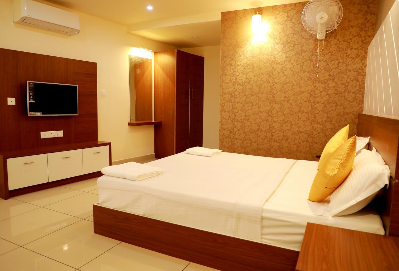 Wayanad Royal Crown Hotel Kalpetta Eksteriør billede