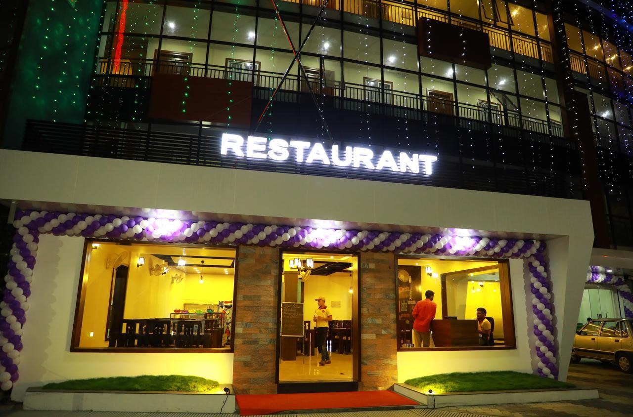 Wayanad Royal Crown Hotel Kalpetta Eksteriør billede