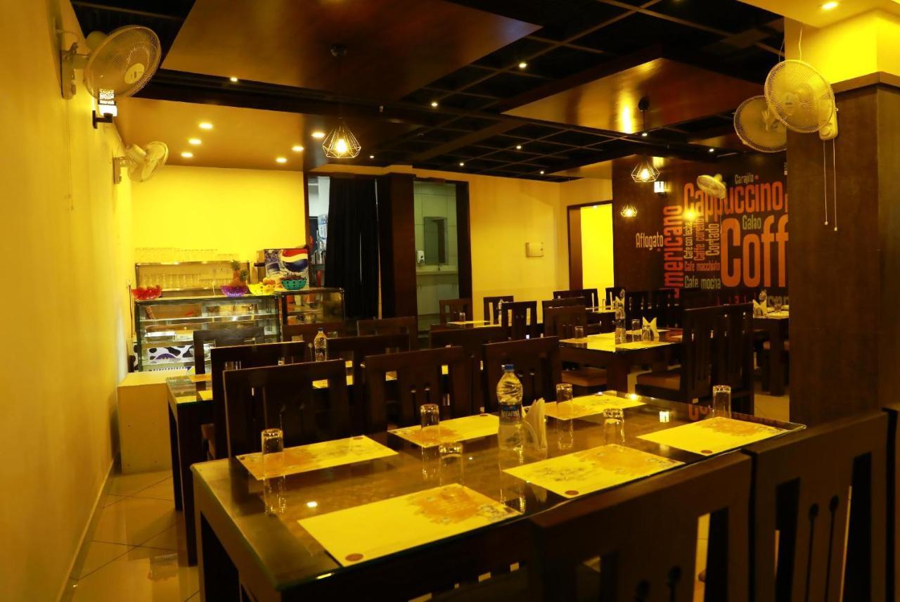 Wayanad Royal Crown Hotel Kalpetta Eksteriør billede